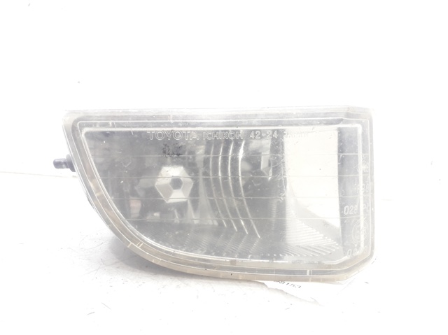 Lampa przeciwmgielna lewa 8122142020 Toyota