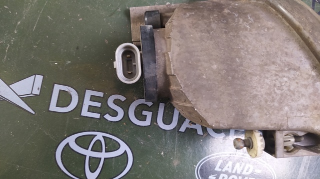 Lampa przeciwmgielna lewa 8122142050 TOYOTA