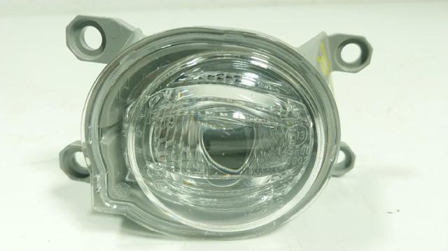 Lampa przeciwmgielna lewa 8122152120 TOYOTA