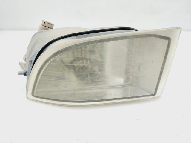 Lampa przeciwmgielna lewa 8122160071 TOYOTA
