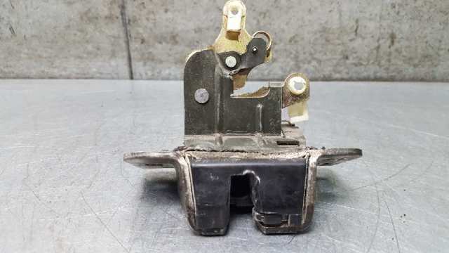 Zamek klapy bagażnika (3/5 drzwi tylnych) Hyundai Trajet FO