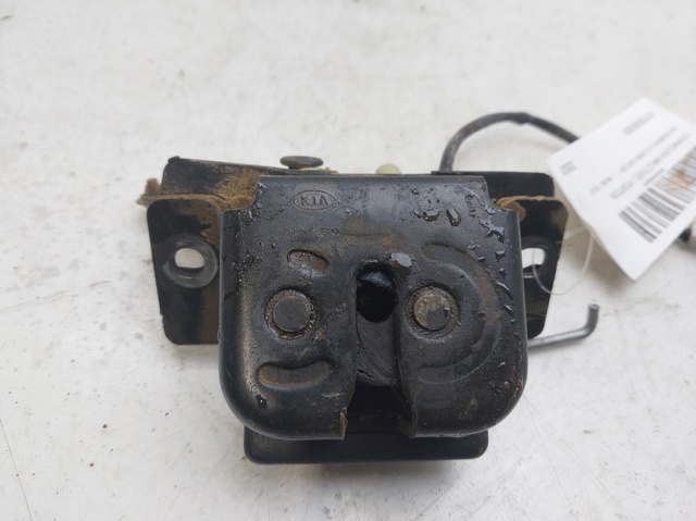 Zamek klapy bagażnika (3/5 drzwi tylnych) 812303E000 HYUNDAI
