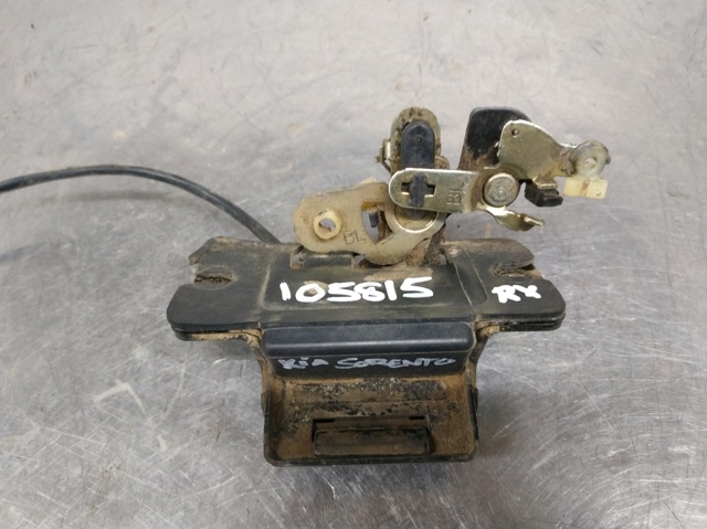 Zamek klapy bagażnika (3/5 drzwi tylnych) 812303E000 HYUNDAI