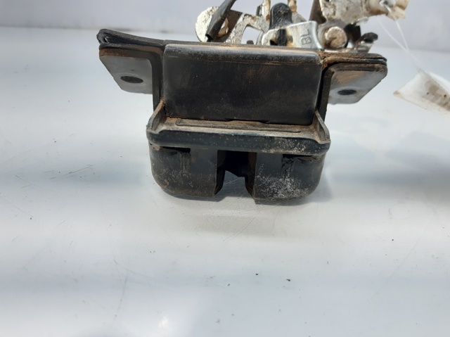 Zamek klapy bagażnika (3/5 drzwi tylnych) 812303E000 HYUNDAI