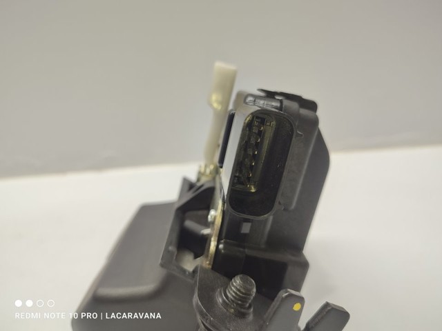 Zamek klapy bagażnika (3/5 drzwi tylnych) KIA Sorento 3 C5, UM