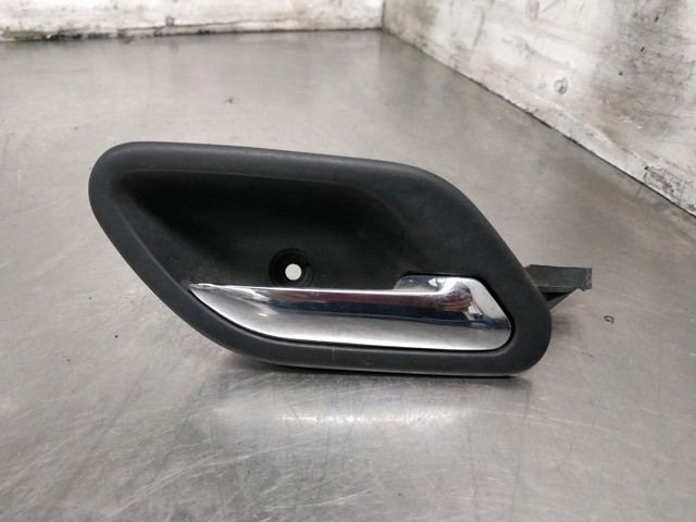 Klamka drzwi prawych przednia/tylna wewnętrzna 8125514 BMW