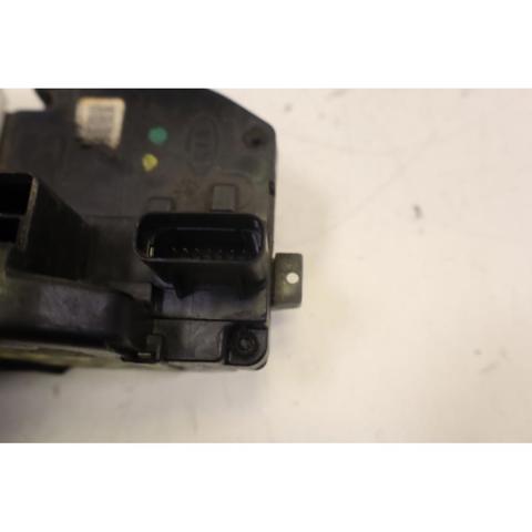 Zamek drzwi przednich lewych KIA Ceed ED