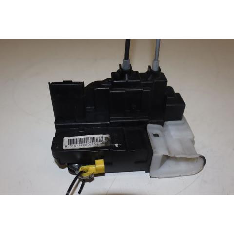 Zamek drzwi przednich lewych 813101J020 HYUNDAI