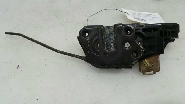 Zamek drzwi przednich lewych 8131026021 HYUNDAI