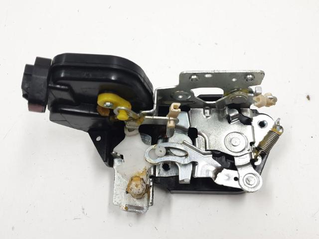 Zamek drzwi przednich lewych 813102E010 HYUNDAI