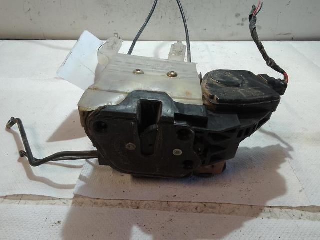 Zamek drzwi przednich lewych 813102E010 HYUNDAI