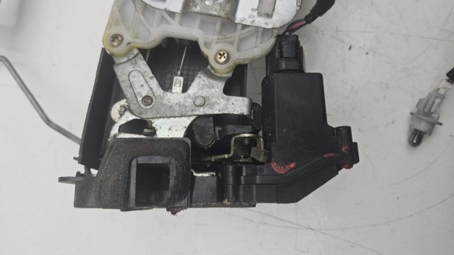 Zamek drzwi przednich lewych KIA Spectra