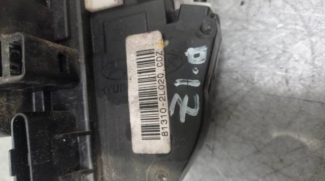 Zamek drzwi przednich lewych 813102L020 HYUNDAI