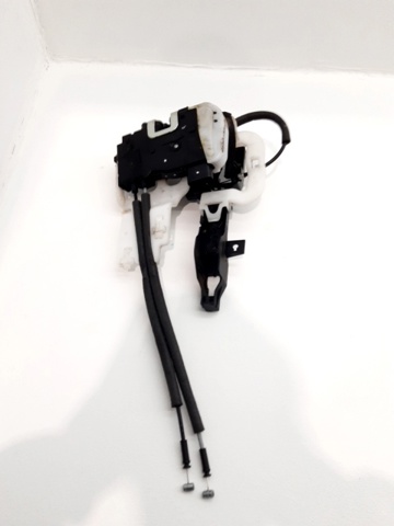 Zamek drzwi przednich lewych 813102Y000 HYUNDAI