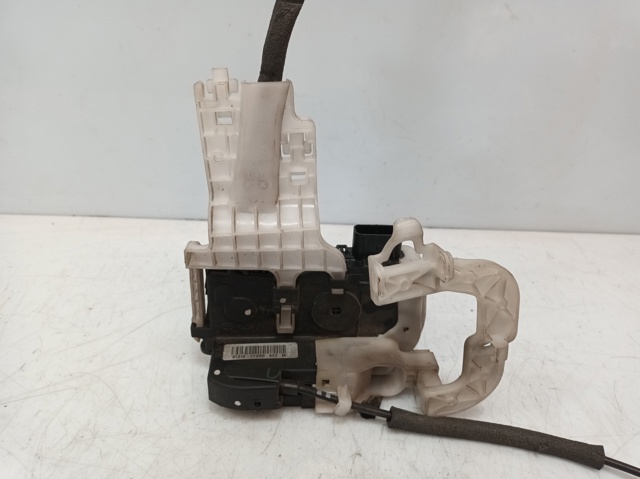 Zamek drzwi przednich lewych 813102Y000 HYUNDAI