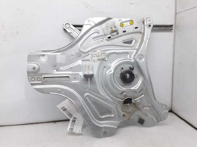 Zamek drzwi przednich lewych 813102Y000 HYUNDAI