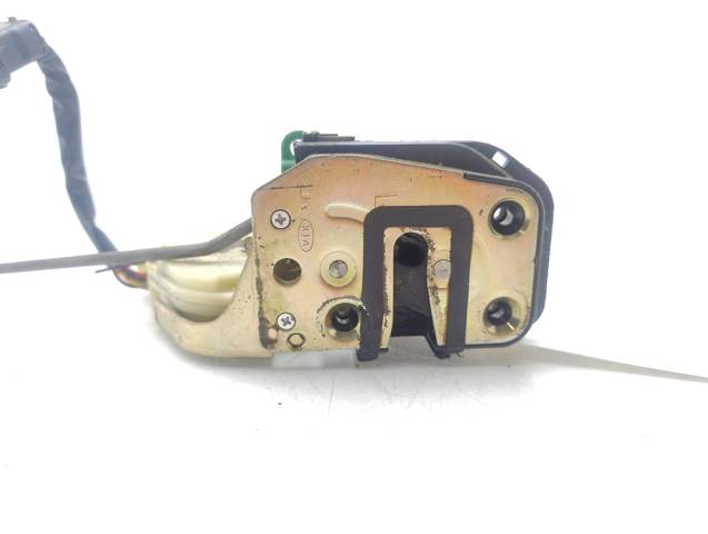 Zamek drzwi przednich lewych 813103E010 HYUNDAI