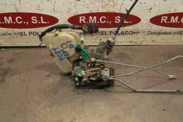 Zamek drzwi przednich lewych 813103E010 HYUNDAI