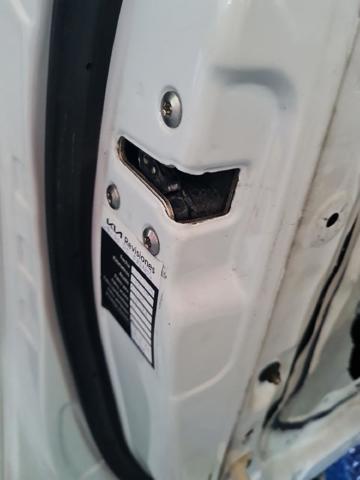 Zamek drzwi przednich lewych 813103U000 HYUNDAI