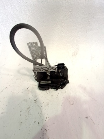 Zamek drzwi przednich lewych 813103U000 HYUNDAI