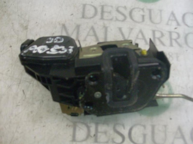 Zamek drzwi przednich prawych 8132017120 HYUNDAI