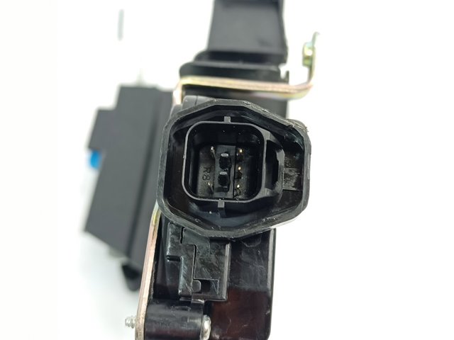 Zamek drzwi przednich prawych Hyundai Accent 3 MC