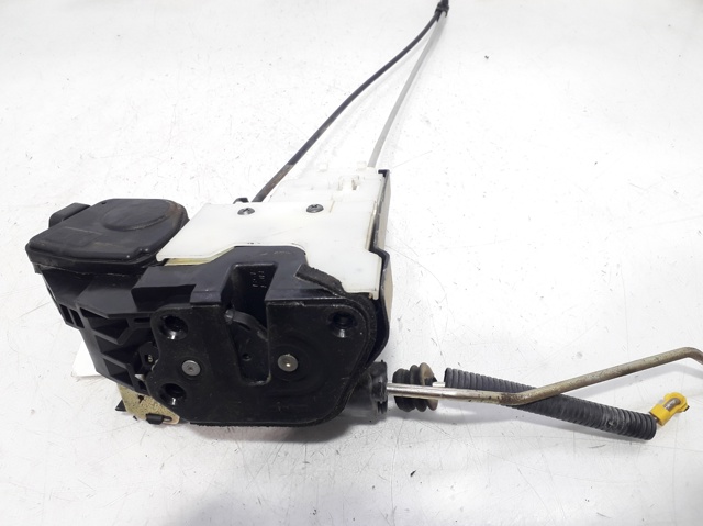Zamek drzwi przednich prawych 813201F010 HYUNDAI
