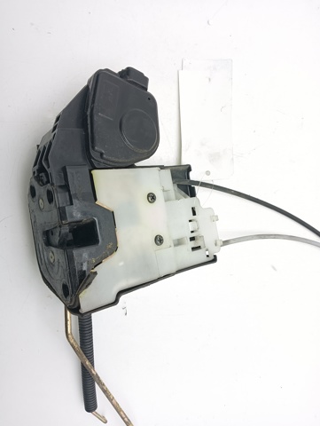 Zamek drzwi przednich prawych 813201F010 HYUNDAI