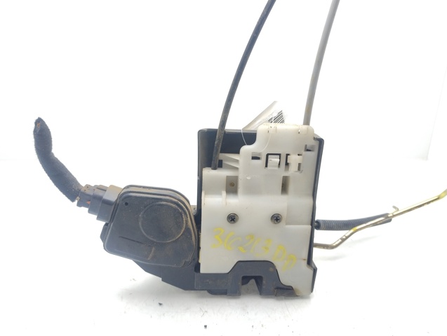 Zamek drzwi przednich prawych 813201F010 HYUNDAI