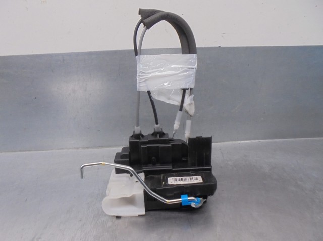 Zamek drzwi przednich prawych 813201J030 HYUNDAI