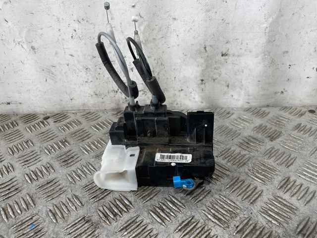 Zamek drzwi przednich prawych 813201J030 HYUNDAI