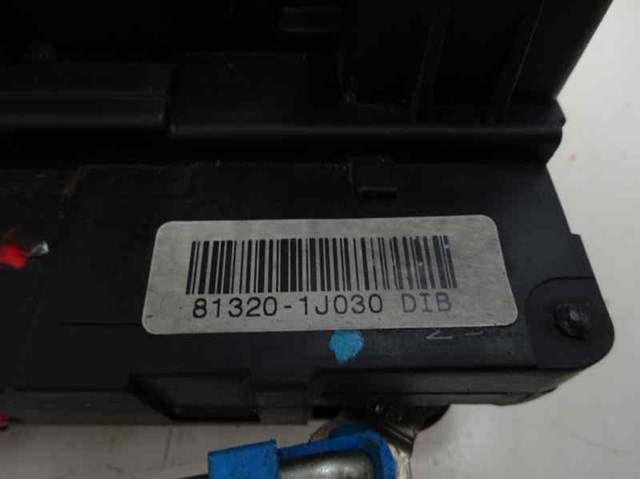 Zamek drzwi przednich prawych 813201J030 HYUNDAI