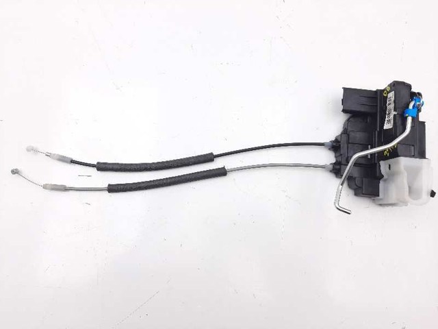 Zamek drzwi przednich prawych 813201J030 HYUNDAI