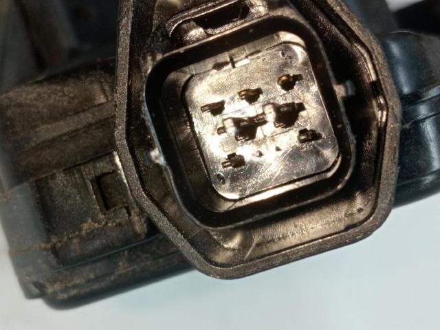 Zamek drzwi przednich prawych Hyundai Santa Fe 1 SM