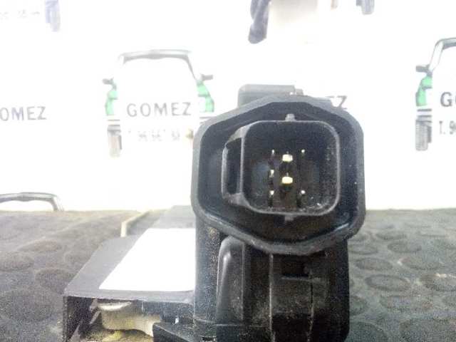 Zamek drzwi przednich prawych Hyundai Santa Fe 1 SM