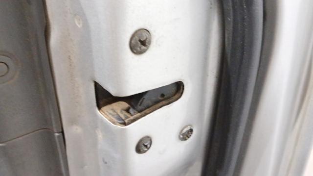 Zamek drzwi przednich prawych Hyundai Santa Fe 1 SM