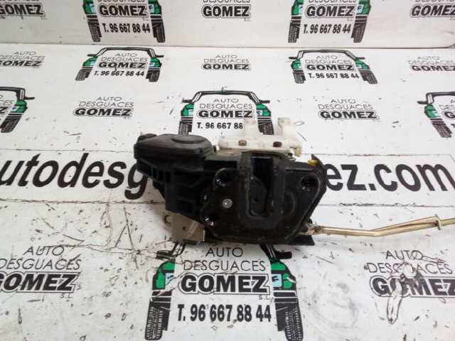 Zamek drzwi przednich prawych Hyundai Santa Fe 1 SM