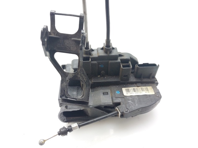 Zamek drzwi przednich prawych 813202B030 HYUNDAI