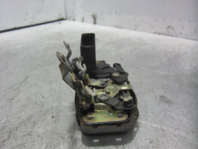 Zamek drzwi przednich prawych KIA Cerato 1 LD