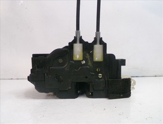 Zamek drzwi przednich prawych 813202L030 HYUNDAI