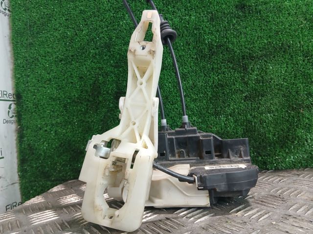 Zamek drzwi przednich prawych 813202L030 HYUNDAI
