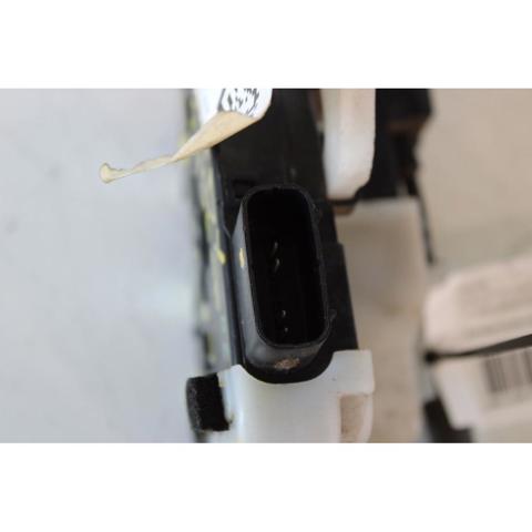 Zamek drzwi przednich prawych Hyundai Ix35 LM