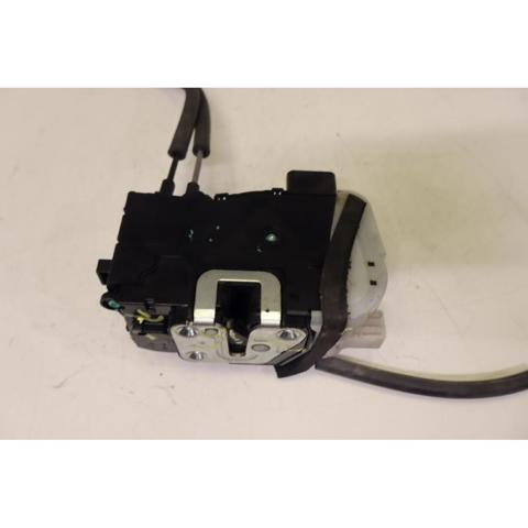 Zamek drzwi przednich prawych Hyundai Ix35 LM