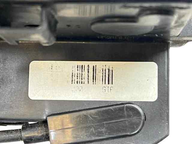 Zamek drzwi przednich prawych 813202Y000 HYUNDAI