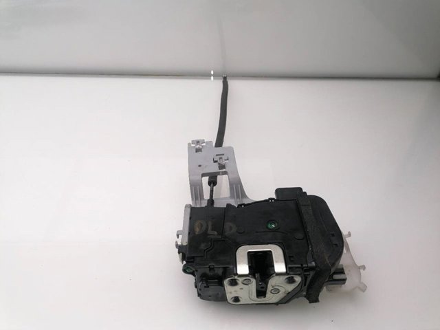 Zamek drzwi przednich prawych 813203U010 HYUNDAI