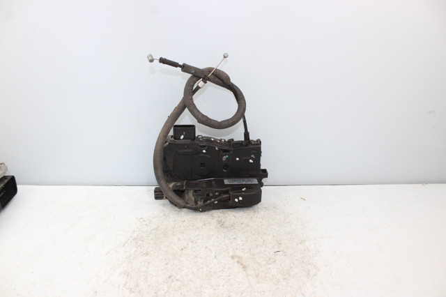 Zamek drzwi przednich prawych 813203U010 HYUNDAI