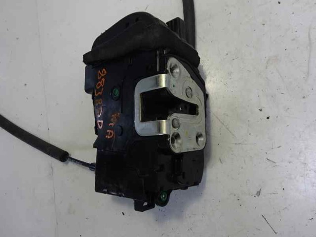 Zamek drzwi przednich prawych 813203U010 HYUNDAI