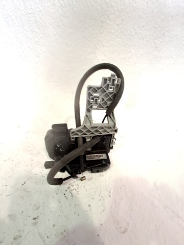 Zamek drzwi przednich prawych 813203U010 HYUNDAI