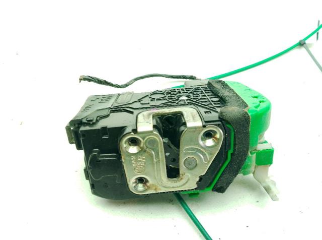 Zamek drzwi przednich prawych 813203Z000 HYUNDAI