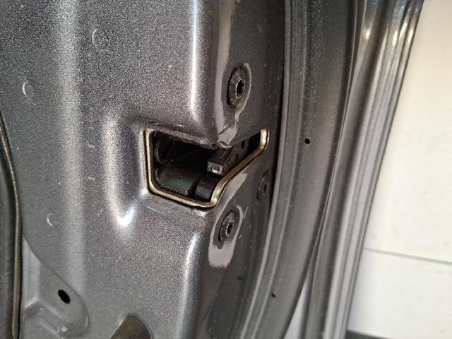 Zamek drzwi przednich prawych 813203Z000 HYUNDAI